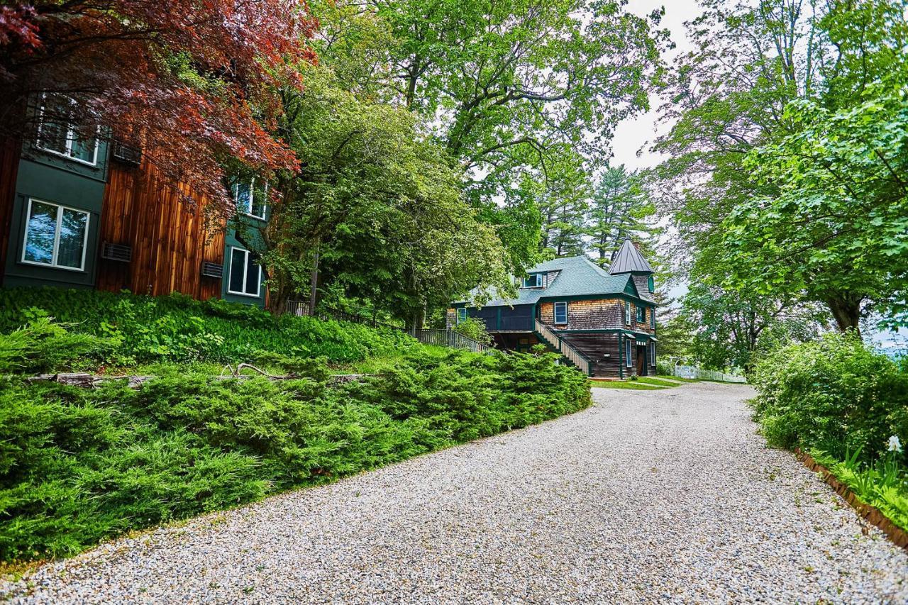 Apple Tree Inn 레녹스 외부 사진