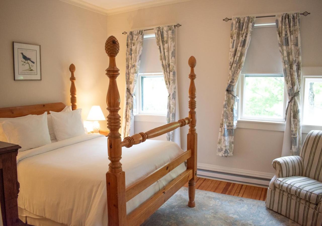 Apple Tree Inn 레녹스 외부 사진